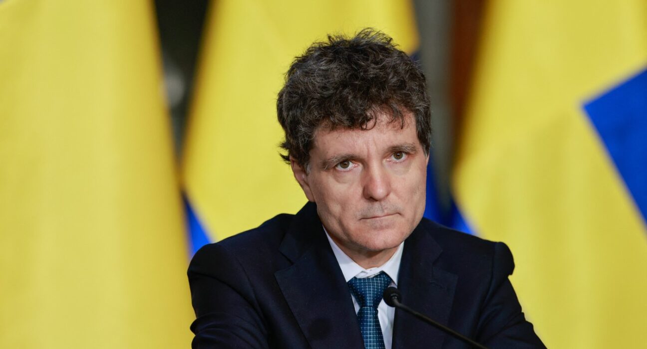 Un lider UDMR spune că Nicușor Dan „este mâhnit” de criza politică: „Dacă mergem numai cu limbaj dur și linii roșii, nu vom avea guvern nici anul viitor”