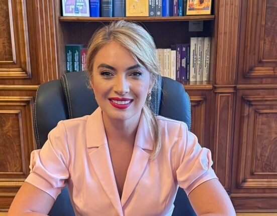 Avocata Silvia Uscov demisionează din AUR: „Am descoperit că nu suntem animați de aceleași valori”