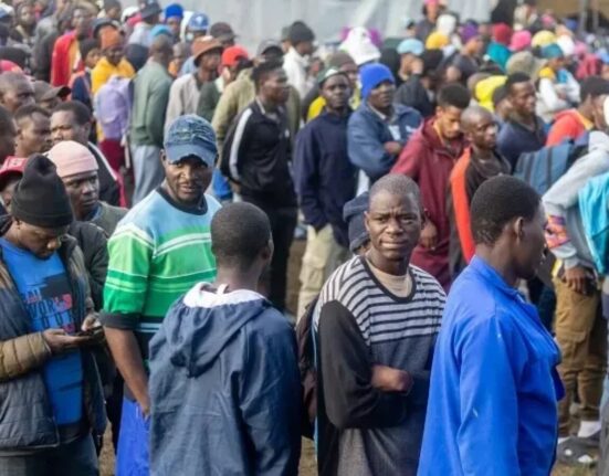 Jefuiți, alungați și întorși acasă fără nimic: Coșmarul fără sfârșit al malawienilor care au fugit din Africa de Sud