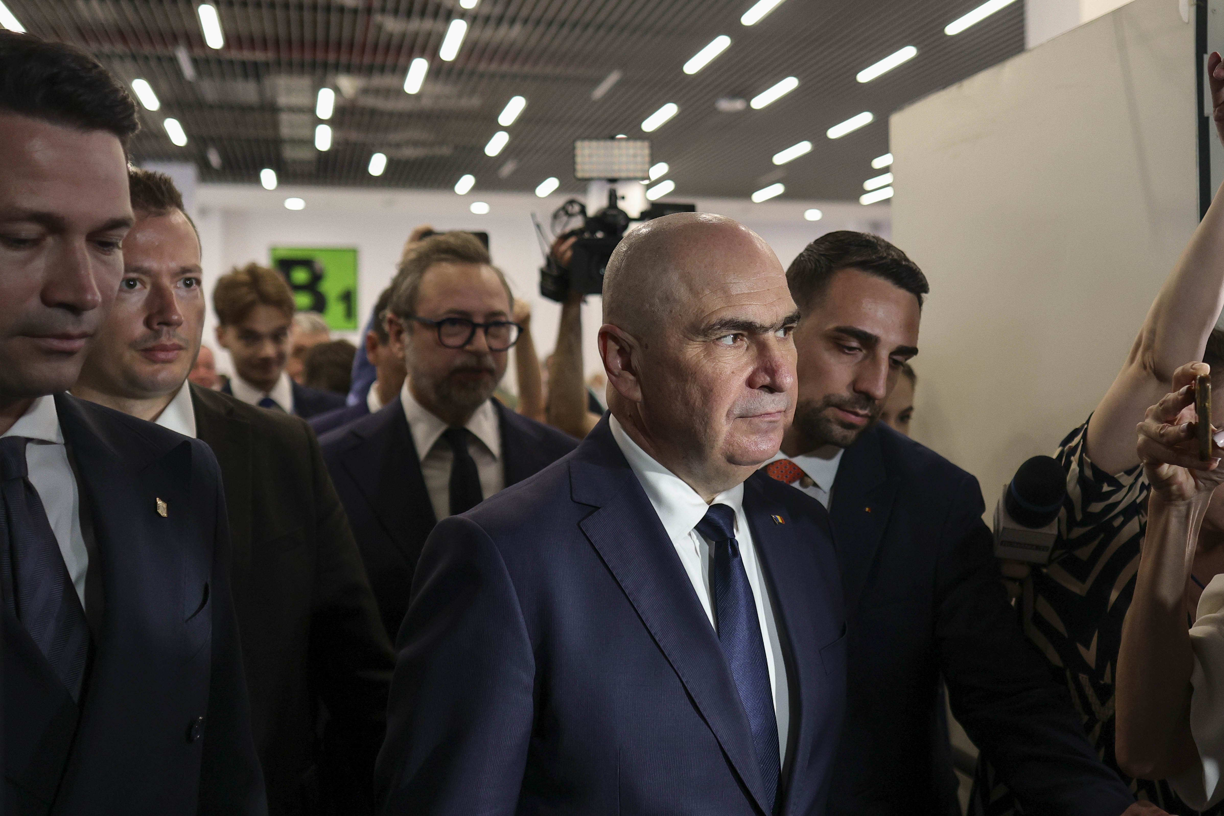 Bolojan &icirc;n acțiune. Ultimatum pentru liberalii din &rdquo;gruparea Veştea&rdquo;. Dacă nu &icirc;şi dau demisia p&acirc;nă luni, &rdquo;zboară&rdquo; din PNL