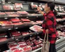 „Vești grozave” pentru americani: Carnea de vită și alte produse se vor ieftini la un retailer „cu adevărat patriotic”, susține Trump