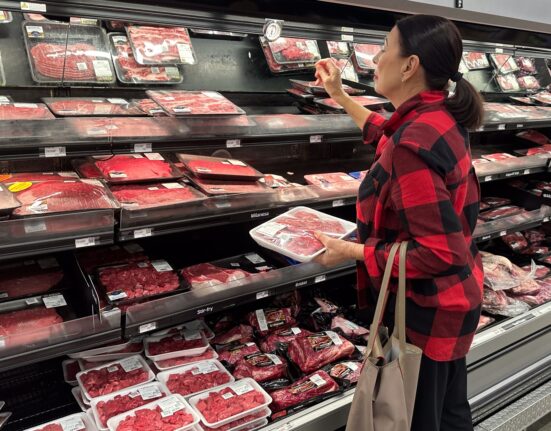 „Vești grozave” pentru americani: Carnea de vită și alte produse se vor ieftini la un retailer „cu adevărat patriotic”, susține Trump