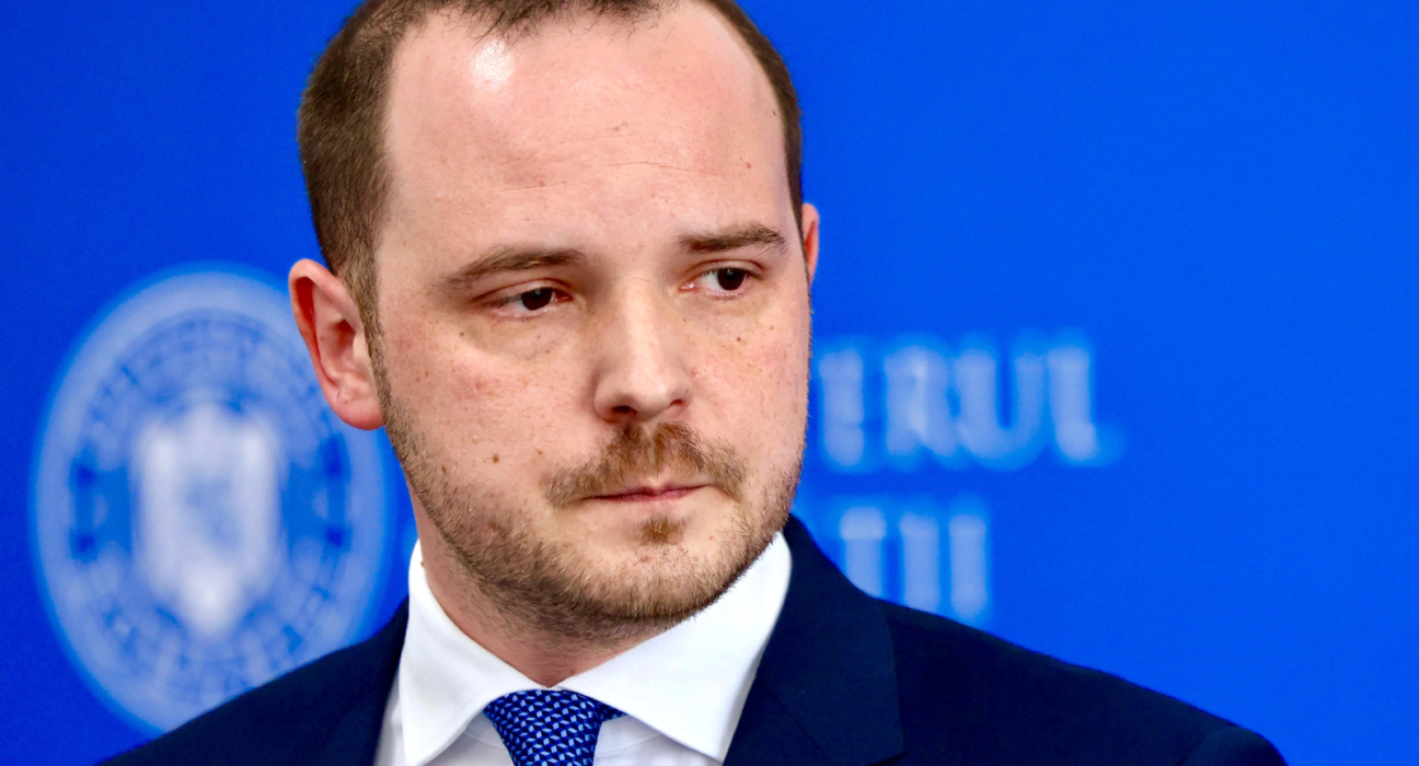 Alexandru Rogobete: „Știu că vor veni înjurături, etichete și atacuri”. Ce acuzații lansează fostul ministru