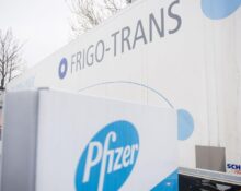 Rogobete răbufnește în scandalul Pfizer: Voi, care ați îndatorat țara asta cu aproape 1 miliard de euro, aveți tupeu sǎ vorbiți de trǎdare?