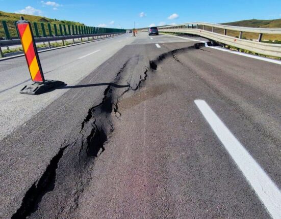 De ce a fost închisă circulația pe Autostrada A10 Sebeş-Turda în urma surpării de teren. Explicațiile CNAIR