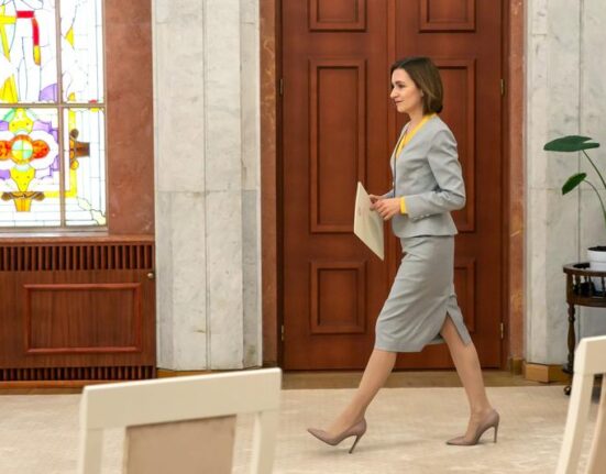 Maia Sandu începe consultările pentru desemnarea unui nou prim-ministru al Republicii Moldova. Opoziţia refuză invitaţia
