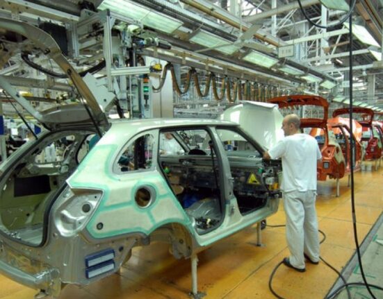 Piața neagră a luxului. Cum vinde Rusia SUV-uri BMW contrafăcute la preț premium