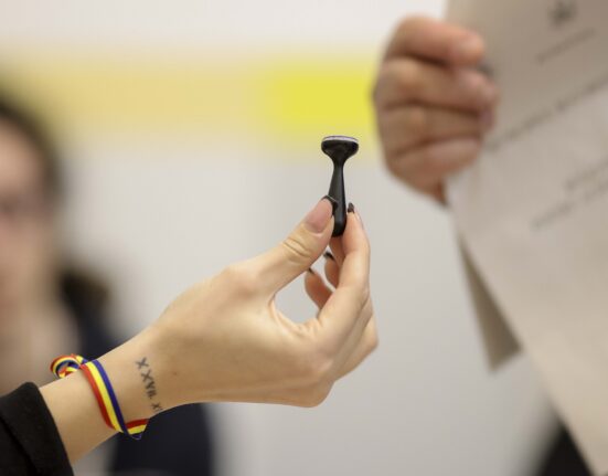 De ce alegerile anticipate nu ar debloca actuala criză politică