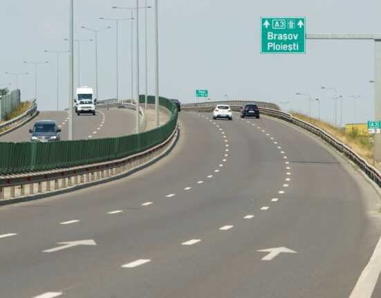 România reia planul autostrăzilor în parteneriat public-privat. Alegerea surpriză pentru un proiect pilot: „E clar că există disponibilitatea de plată”