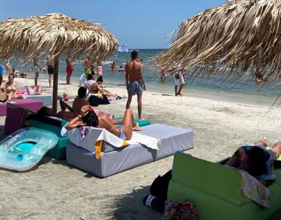 Specialiştii au explicat de ce apa Mării Negr se răceşte în plin sezon estival
