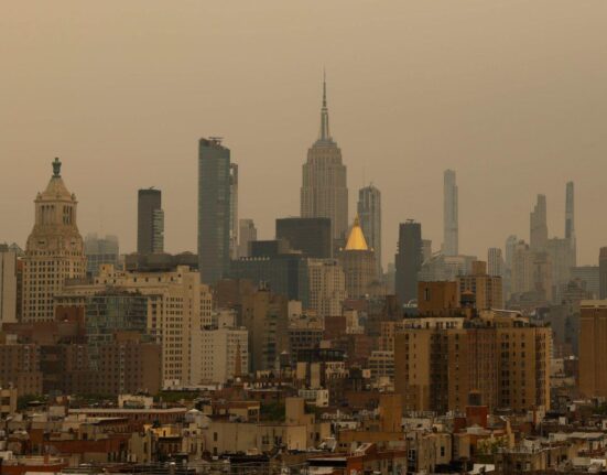 Americanii în alertă cu câteva zile înaintea finalei Cupei Mondiale » Un fum gros afectează New York-ul!