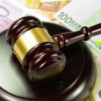 Un bărbat concediat abuziv a refuzat sumele compensatorii. A câștigat în instanță despăgubiri de trei ori mai mult