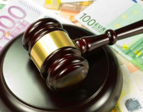 Un bărbat concediat abuziv a refuzat sumele compensatorii. A câștigat în instanță despăgubiri de trei ori mai mult