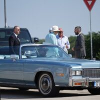 FOTO Ion Țiriac a făcut senzație la inaugurarea Sălii „Nadia Comăneci”: a venit cu un Cadillac din anul 10-lui perfect! Cât valorează mașina