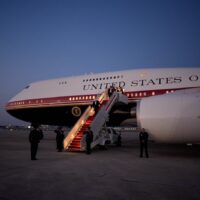 Noul Air Force One al lui Trump, primit cadou din Qatar, are „mici” probleme cu rachetele ghidate. „Pot apărea de nicăieri”, spun experții