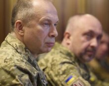 Zelenski schimbă, pe rând, miniștri, șefi de servicii și generali. Sârski, demis din fruntea armatei ucrainene. Drapatyi îi ia locul