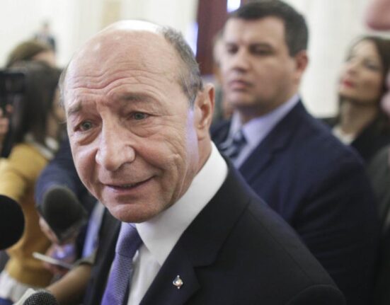 Traian Băsescu îl pune la punct pe Grindeanu: Trebuie să înțeleagă mecanismele statului!