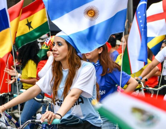 Dorul de Mondial și dorul de România