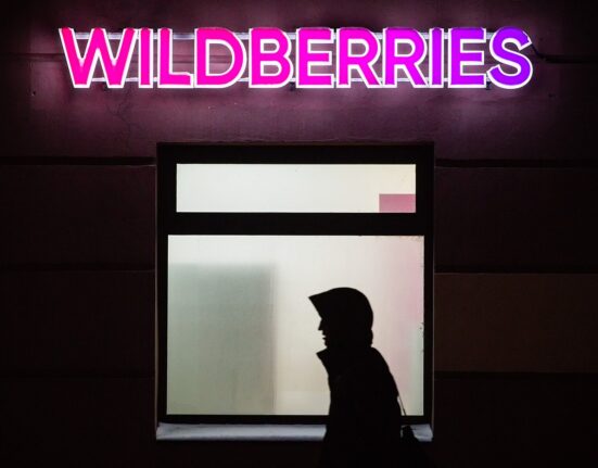 VIDEO Momentul în care un depozit al gigantului Wildberries este lovit de drone ucrainene la Sankt Petersburg