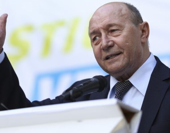Băsescu: „Trebuie negociat cu ucrainenii să nu se mai joace cu dronele”. Fostul președinte critică achizițiile Armatei