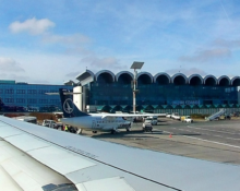 Scene incredibile pe Aeroportul Otopeni: O femeie cu 15 acte de identitate false voia să plece în Franța