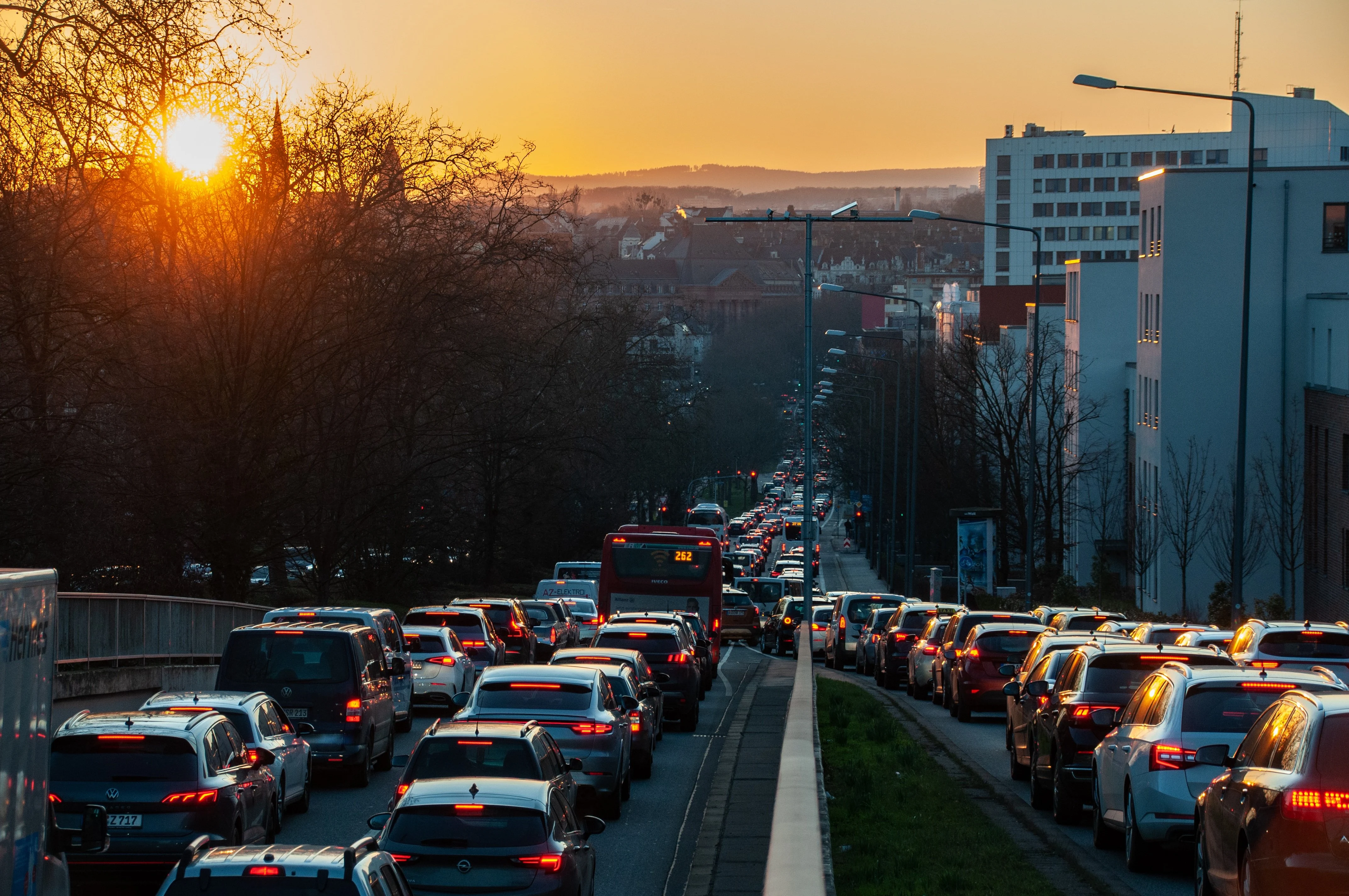 Limitarea virajelor la stânga, o posibilă soluție pentu diminuarea ambuteiajelor FOTO: Pixabay
